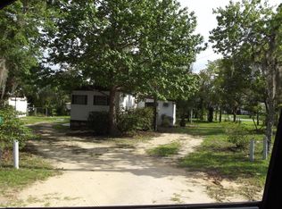 222 Oakcrest Dr, Interlachen, FL 32148