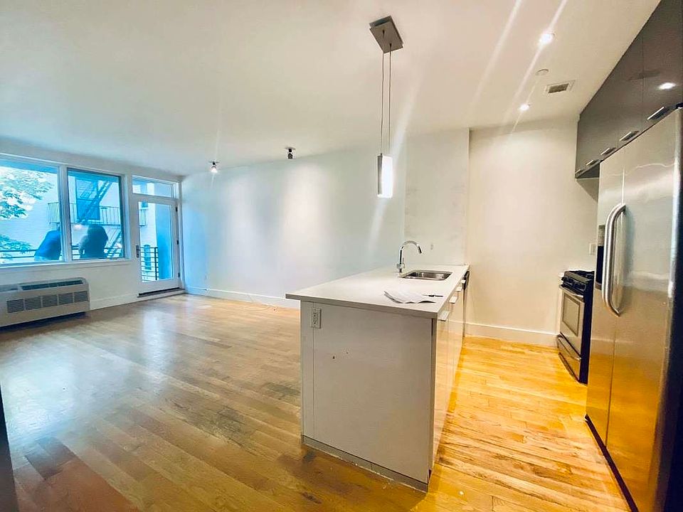1st image of 387 Franklin Ave #C1