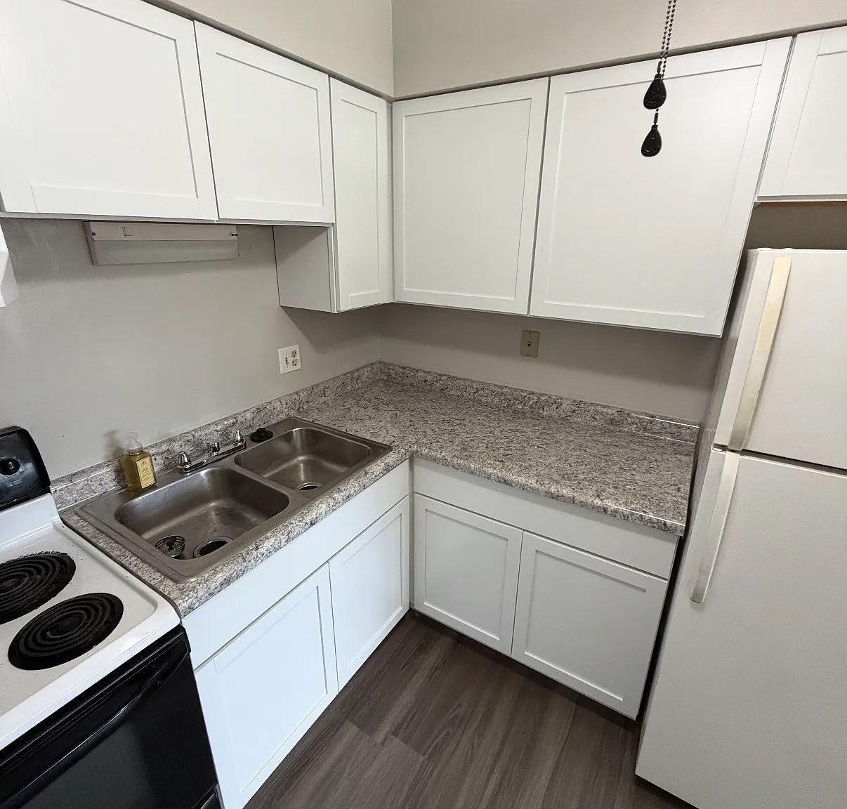 2 bed, 600 sqft, $1,200 — Photo 1