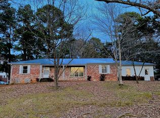 105 Fairmont Cir, Camden, TN 38320