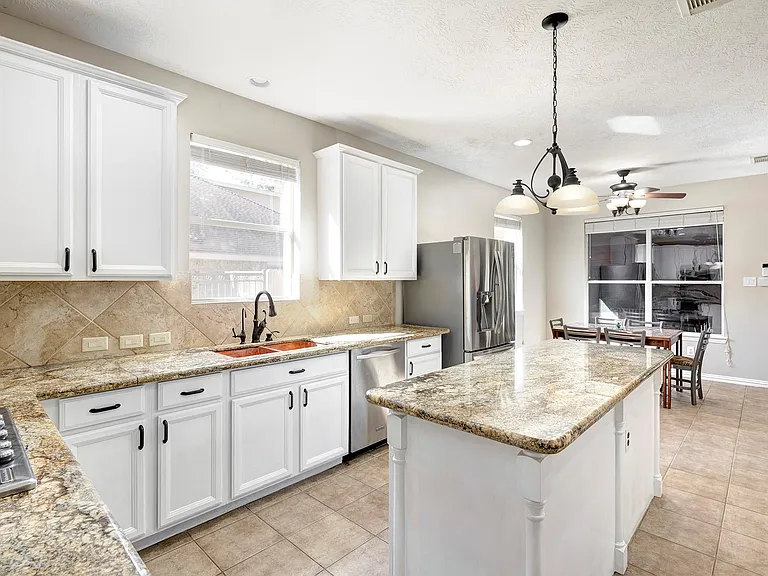 2511 Bridgestone Park Ln — Photo 9