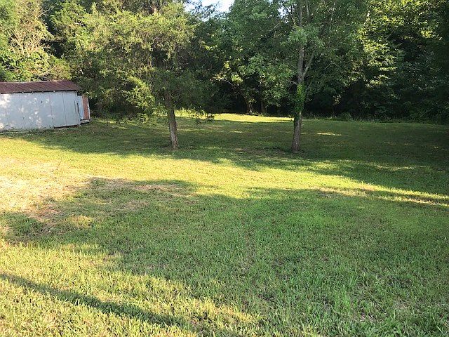 2nd image of 353 Short 70 Rd