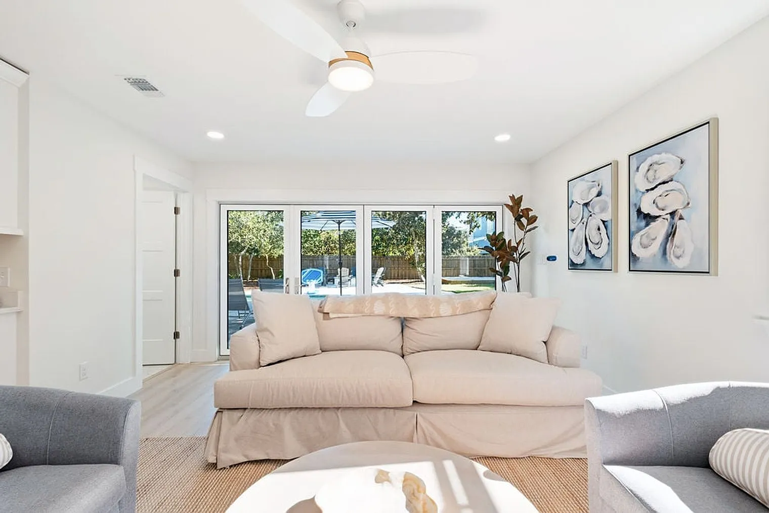 5 bed, 4.0 bath, 3003 sqft, $8,366 — Photo 4