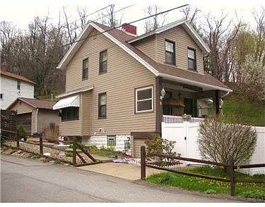 1001 1/2 Geyer Rd photo 1