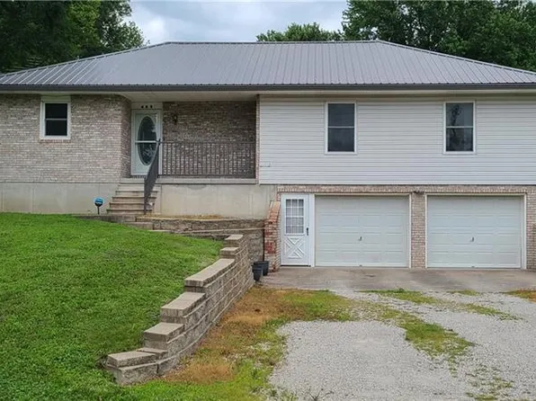 405 N Institute St, Richmond, MO 64085