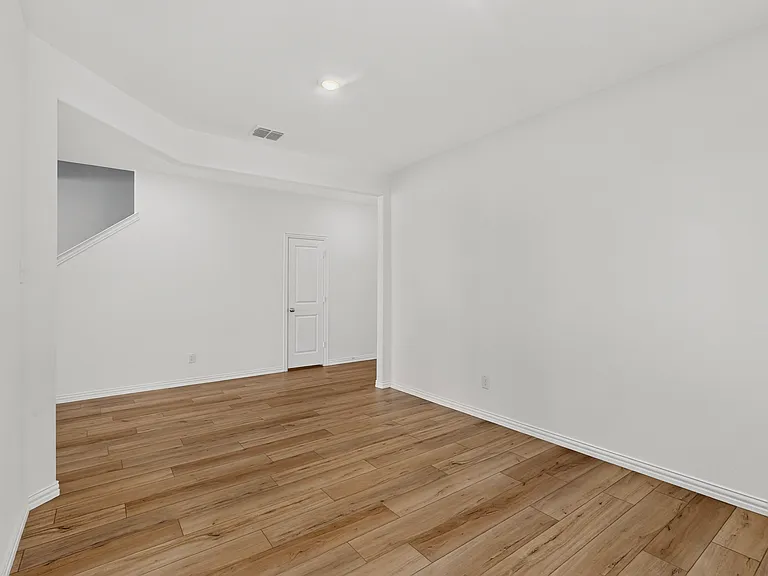 1129 Flameleaf Dr — Photo 34
