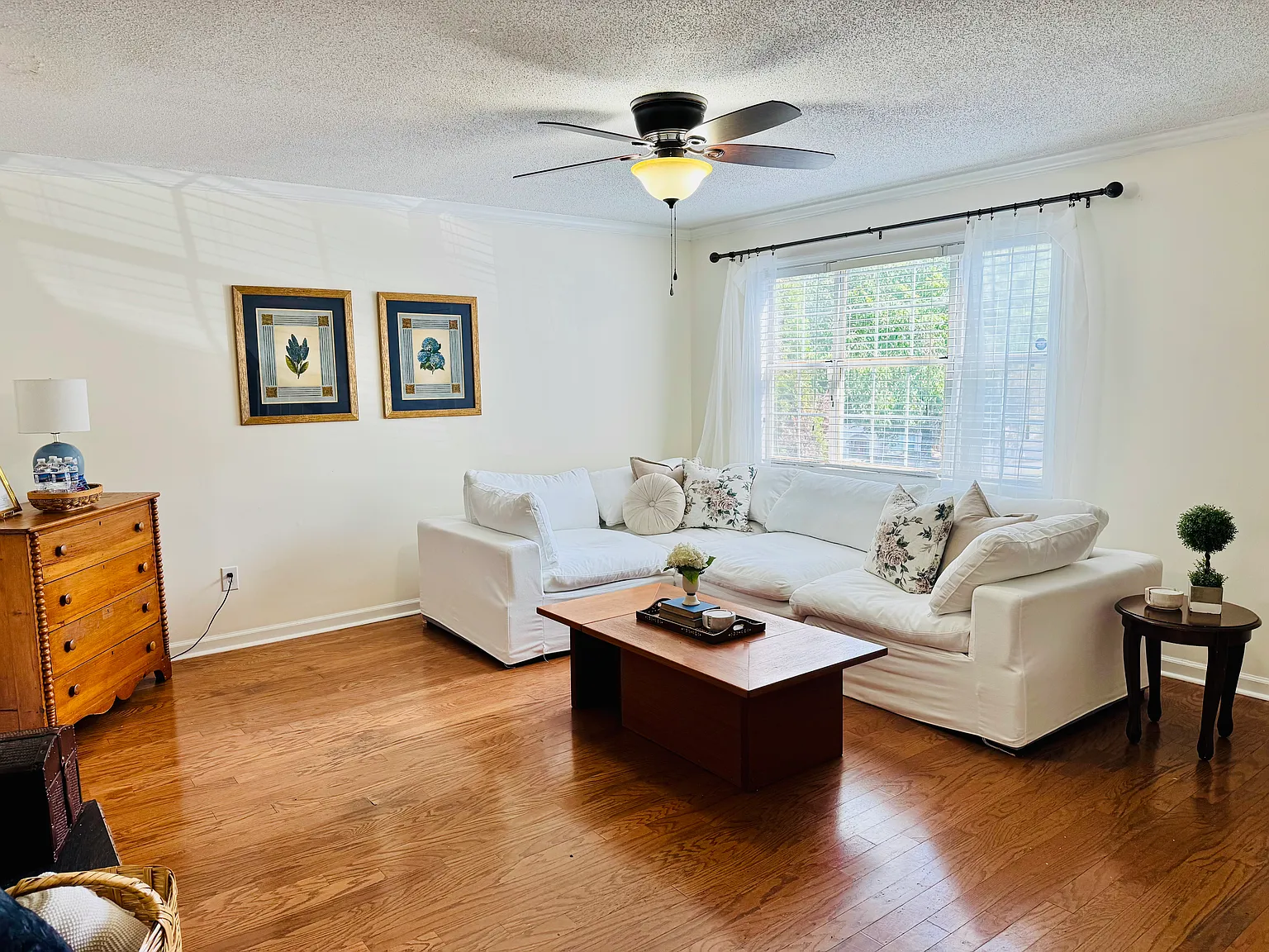 134 Tamara Ct — Photo 2