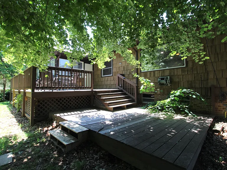 221 Alleghany Dr — Photo 34