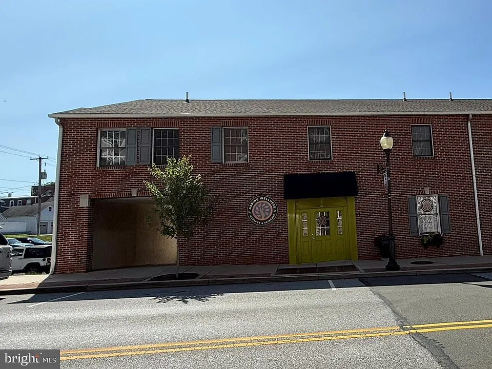 358 Main St #5