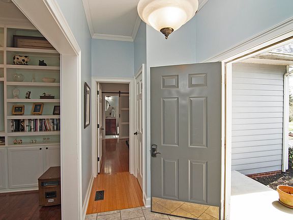 3rd image of 205 Ruffner Dr