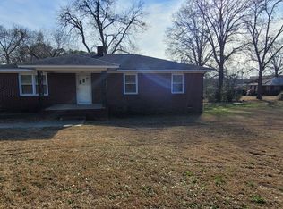 206 Columbia Ave, Chapin, SC 29036