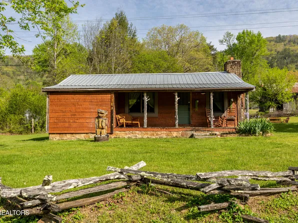 6472 Happy Valley Rd, Tallassee, TN 37878