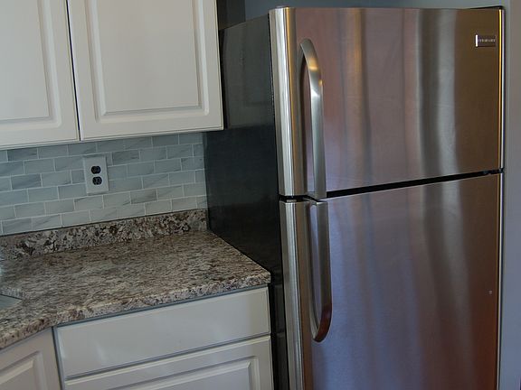 5th image of 213-02 42nd Ave #2C