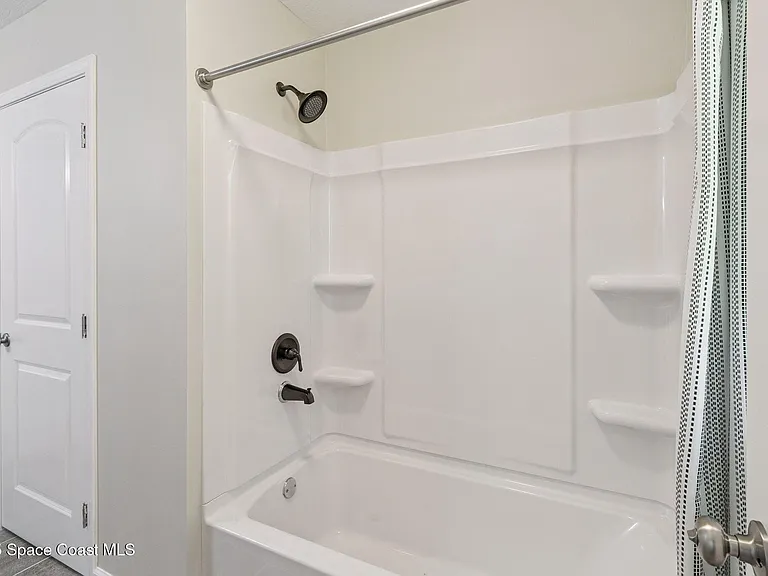 919 Quail St SE — Photo 14