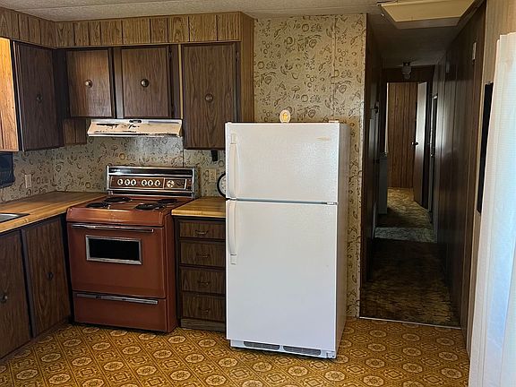 5th image of 6417 N Cincinnati St Trailer 16