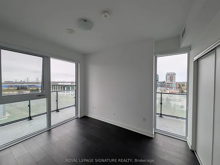 95 Oneida Cres #710 — Photo 13
