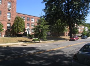 4471 Macarthur Blvd NW APT 101, Washington, DC 20007