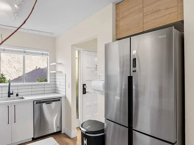 415 Oak Ave — Photo 10