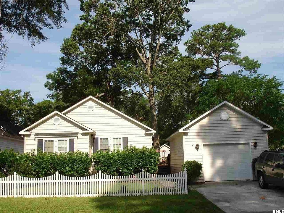 2nd image of 50 White Pond Blvd