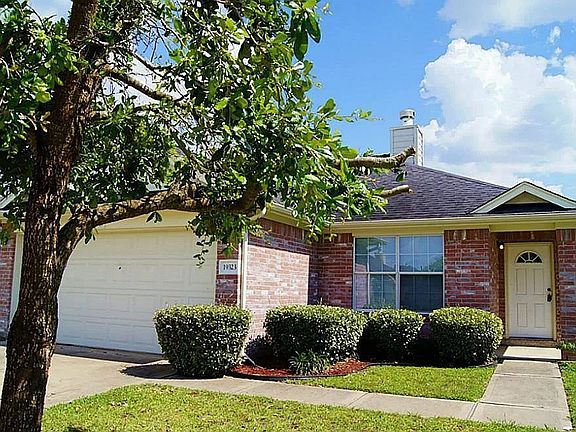 3rd image of 19323 Otter Trail Ct