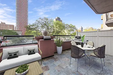 189 Bridge Street, #2D