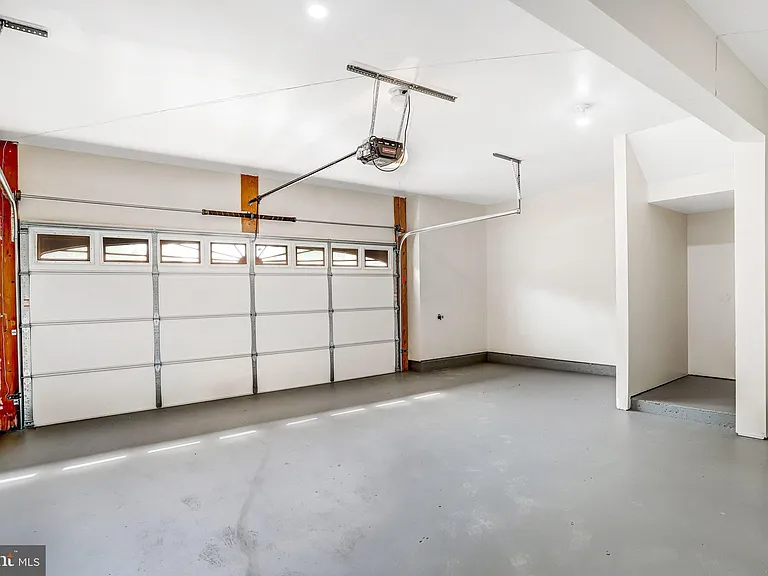 22616 Welborne Manor Sq — Photo 41