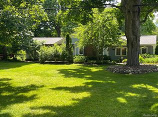 5730 N Rochester Rd, Rochester, MI 48306