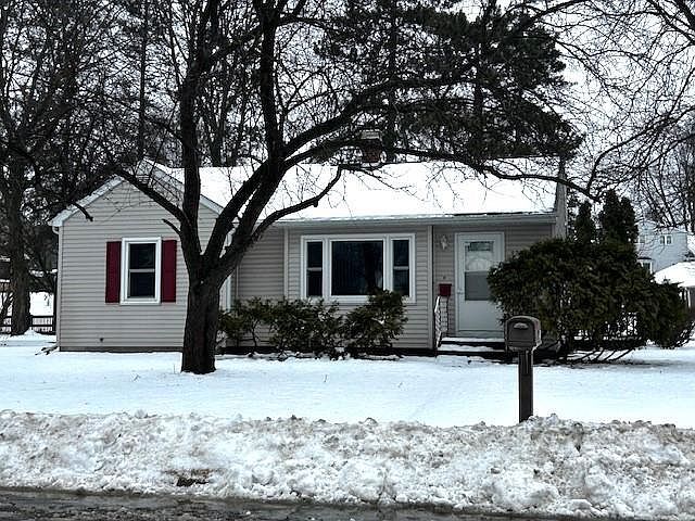 1st image of 905 Harrison Street