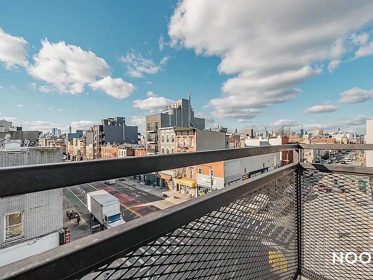576 Grand St #3R — Photo 16