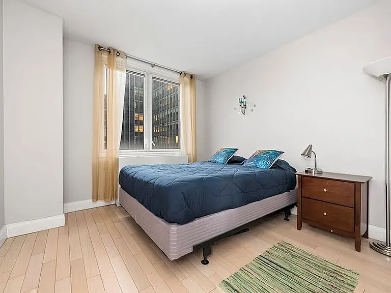 212 E 47th St #23G — Photo 6