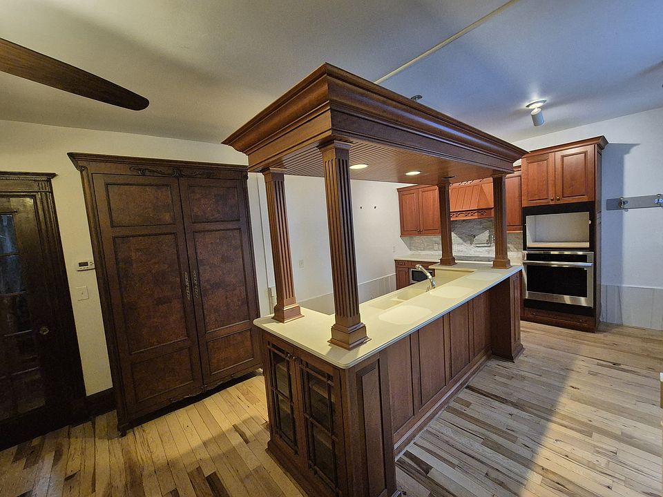 1st image of 392 Porter Ave #1A