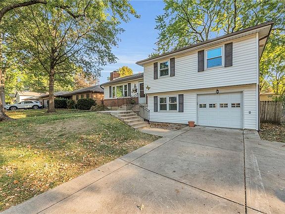 4th image of 9327 Hayes Dr