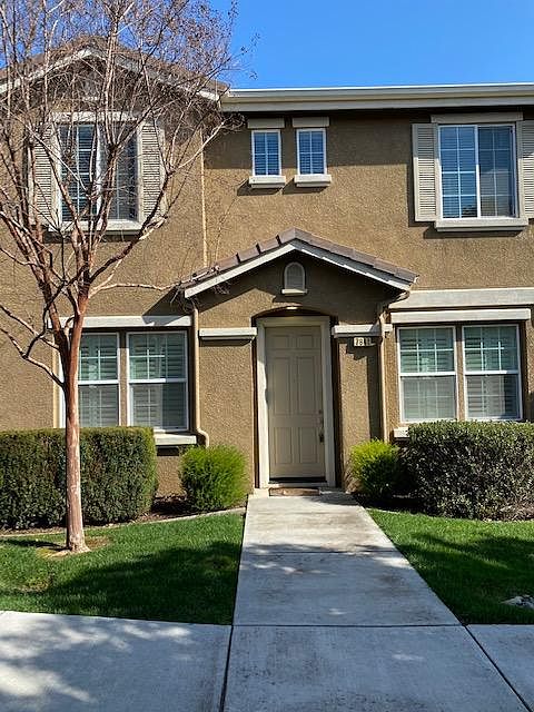 1st image of 7941 English Oak Cir