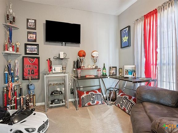3rd image of 800 Cattail Cir