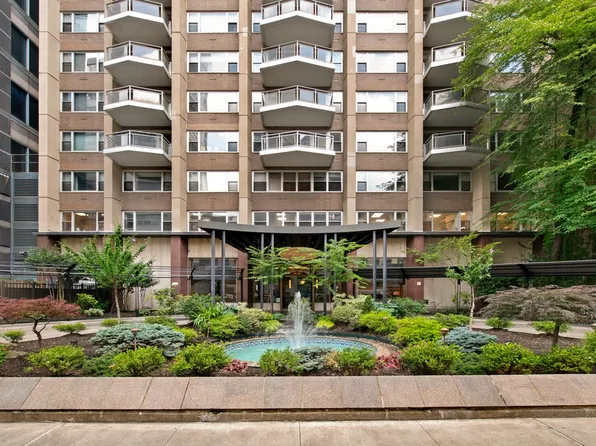 118 East 60th Street image 1 of 7