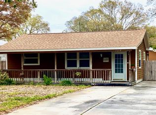 1114 60th St S, Gulfport, FL 33707