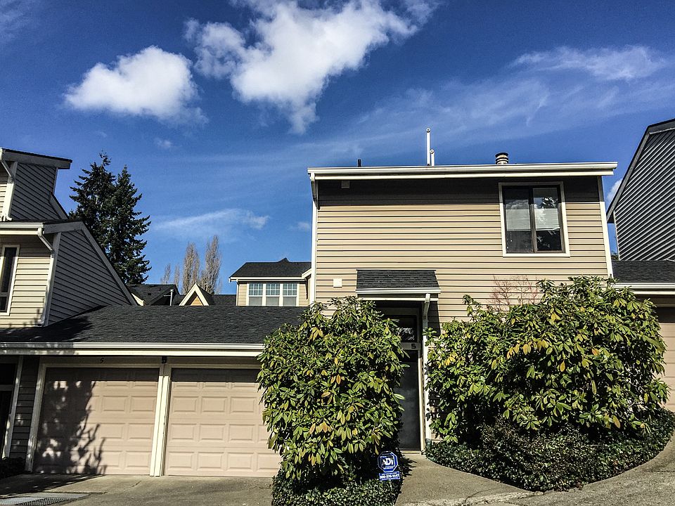 1st image of 1400 Bellevue Way SE #D5