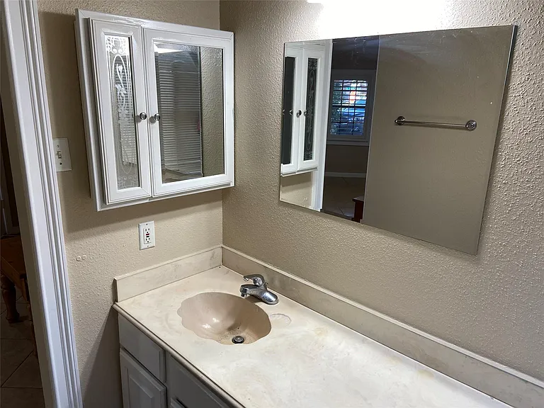 22503 Dabney Manor Ln — Photo 13