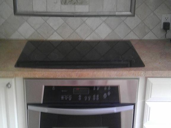 Kitchen Cooktop/Oven