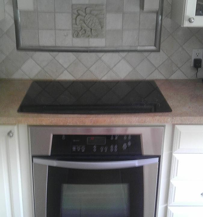 Kitchen Cooktop/Oven