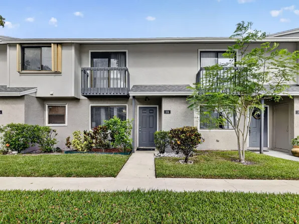 104 Shoreview Drive #104, Greenacres, FL 33463