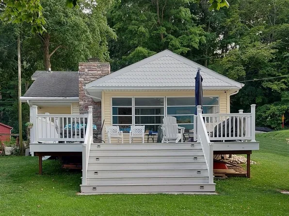 7940 Shaffer Rd, Reading, MI 49274