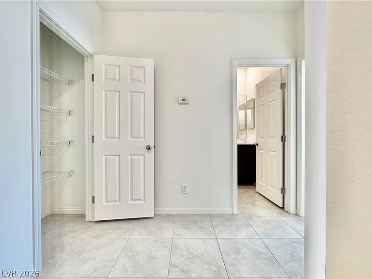 9021 Lucky Crest St — Photo 2