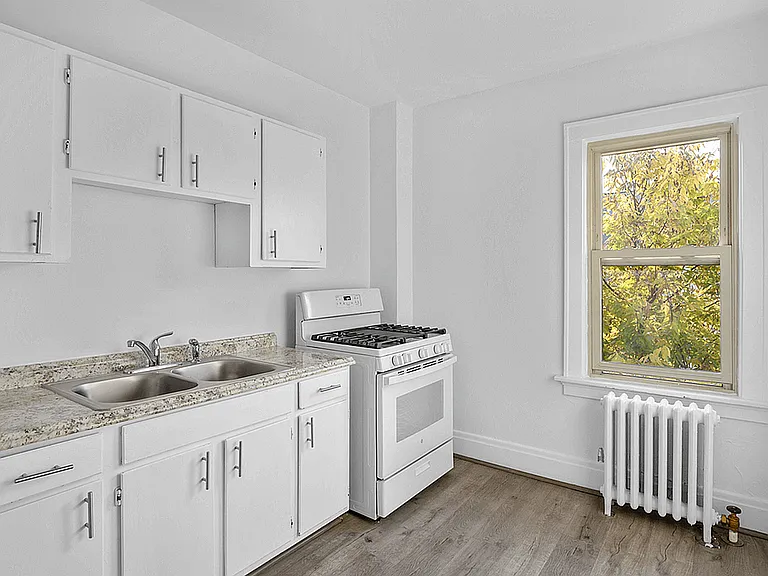 4132 Taylor St — Photo 14