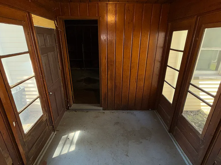 4052 Washington Park Blvd — Photo 13