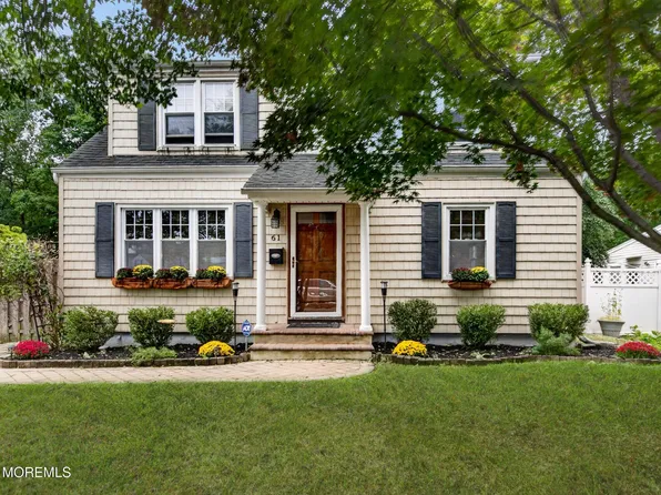 61 Alameda Court, Shrewsbury Boro, NJ 07702