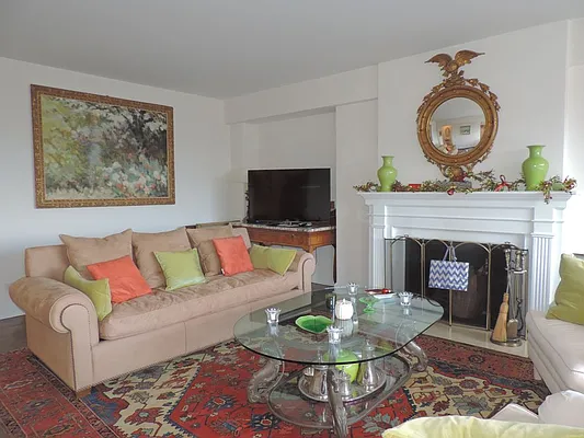 Rented by essential NEW YORK Real Estate | media 27