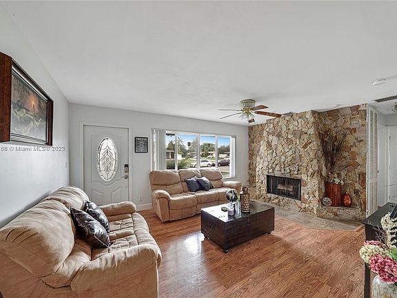 3rd image of 6180 NW 20th Ct