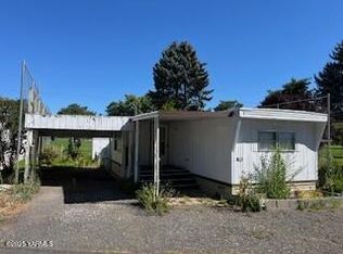 451 Pence Rd TRLR 12, Yakima, WA 98908