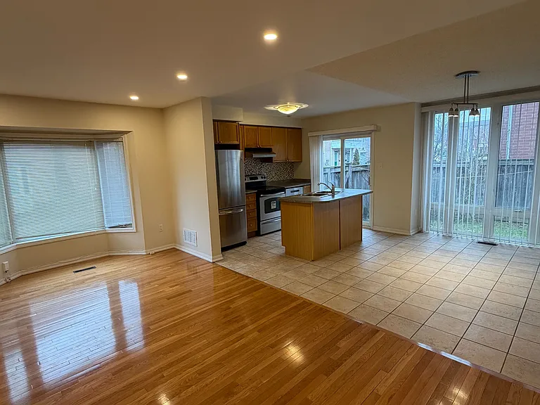179 Dallimore Cir — Photo 4